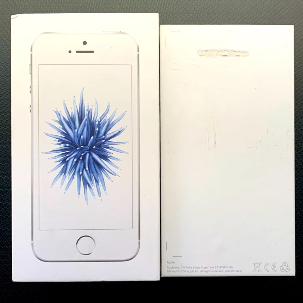 Empty Apple iPhone SE Box